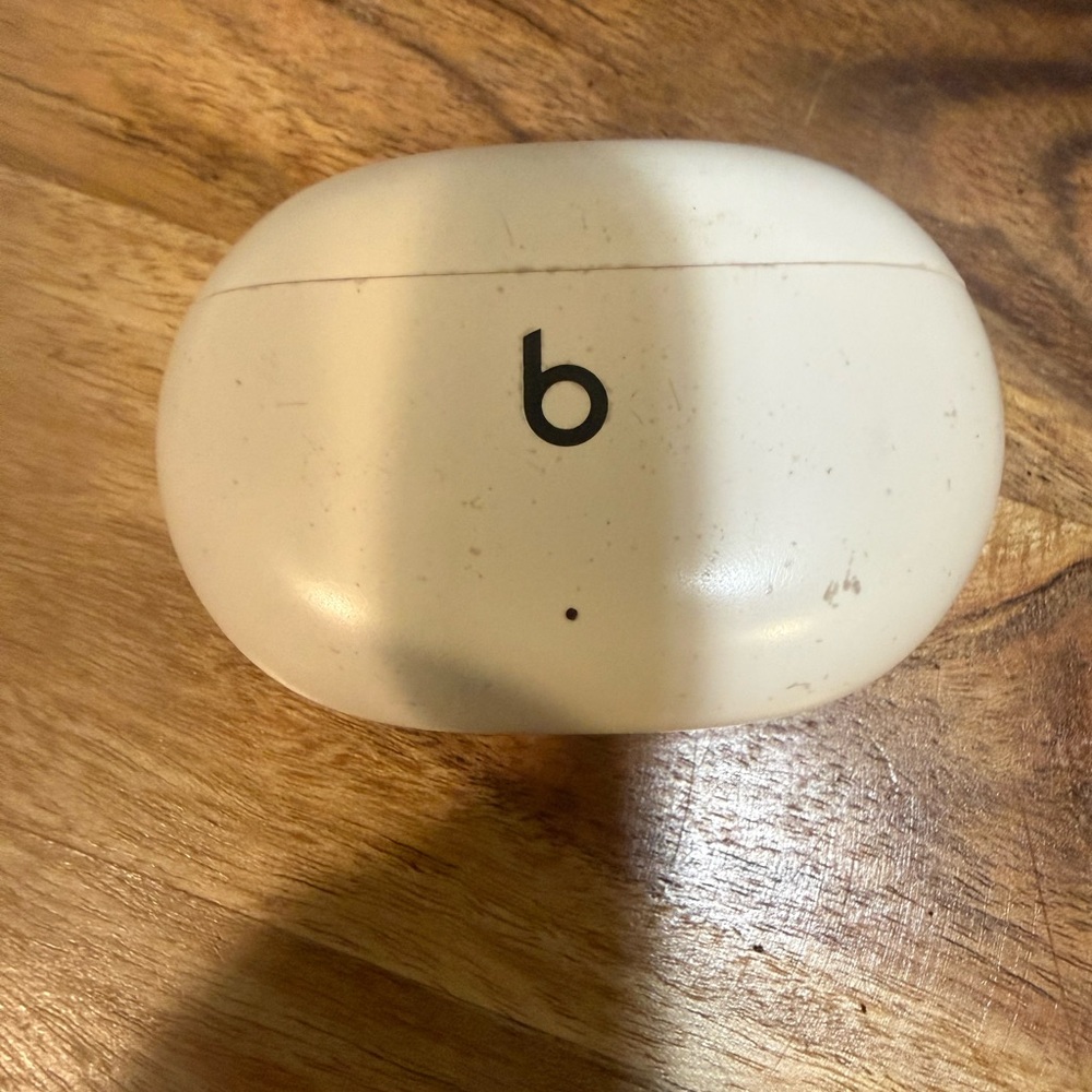 Beats Cream Wireless Earbuds Case